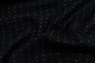Black diamond with five dot stripe