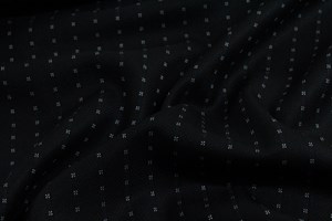 Black diamond with five dot stripe