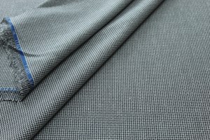WHITE / DK GREY CROSSHATCH (PLAIN)